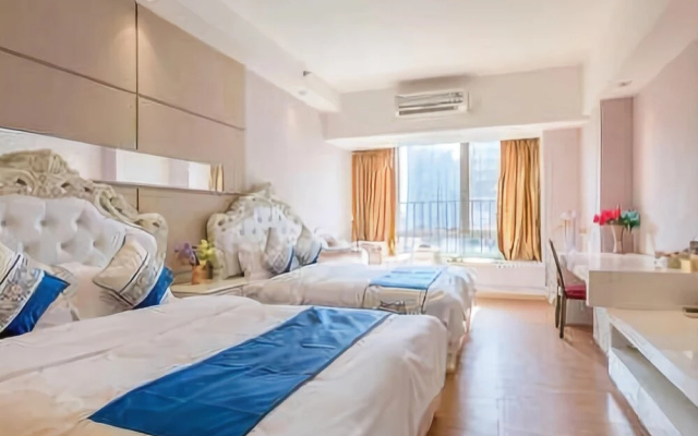 Yoyo Wales Apartment