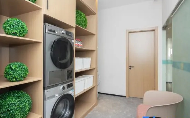 Hello Hotel (Wanguo Road Branch, Jiaxing Nanhua Airport)