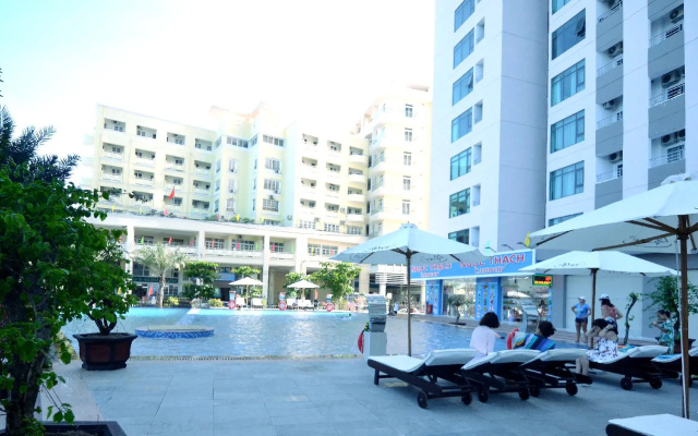 Holi Bayview Apartments
