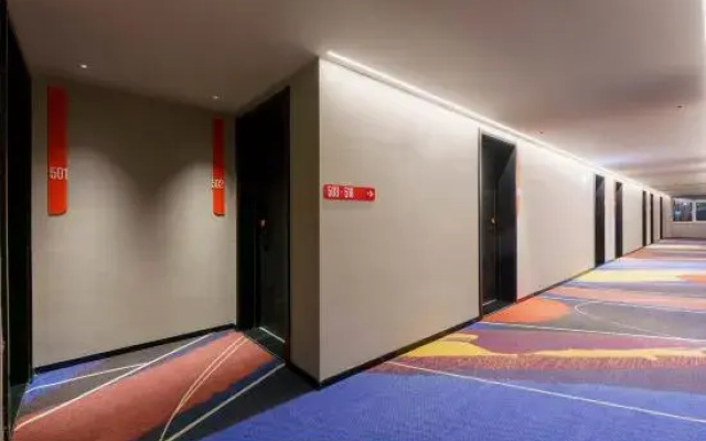 Ibis Hotel (Dalian Development Zone Wanda Plaza)