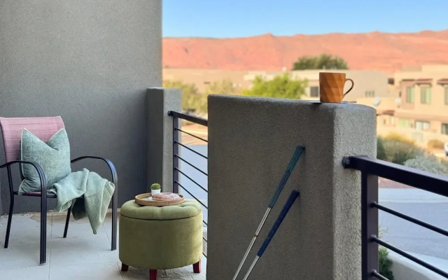 Stargazer – Luxury Condo, Rooftop Views, Private Hot Tub