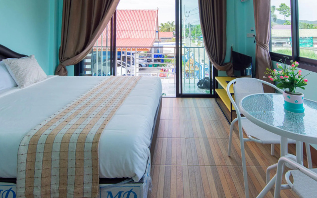 Brown Home Sattahip @ 19