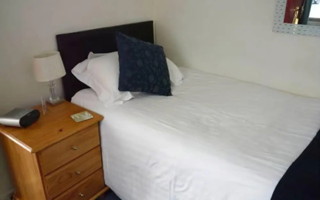 Rainbow Lodge - Guest house