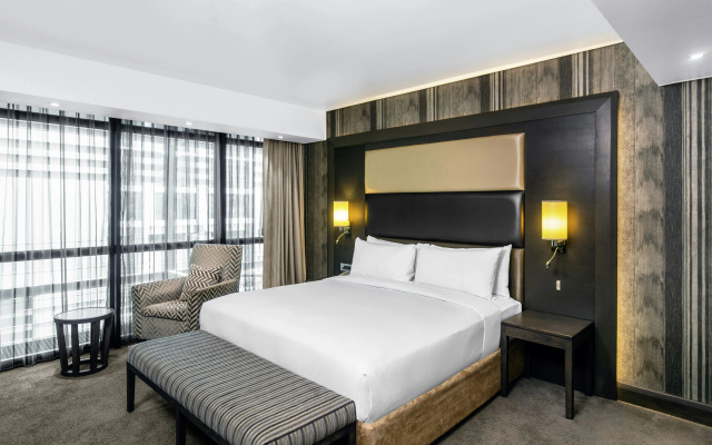 Legend Hotel Lagos Airport, Curio Collection by Hilton