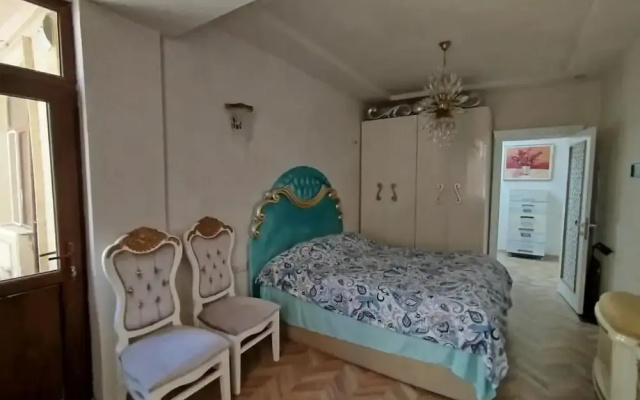 Baku Lake view 3 bedrooms apartment