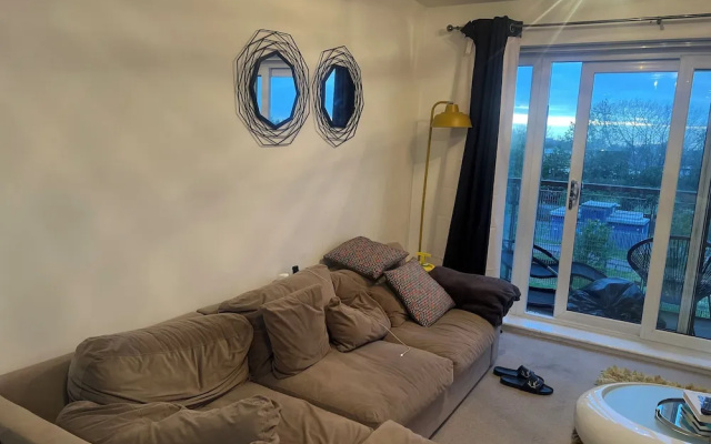 Impeccable 2-bed Apartment in Orpington