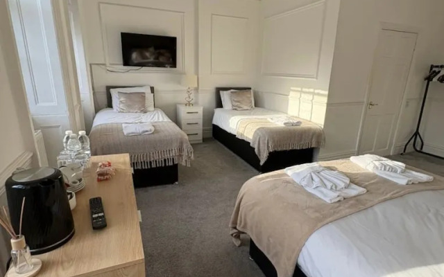 Room 7 - Manor Park Country House Wales