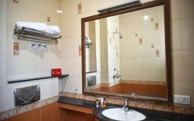 OYO Rooms Railway Station Kumbakonam