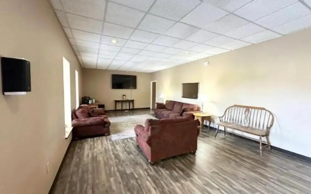 French Creek Inn