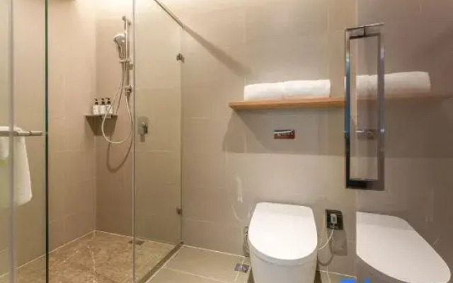 Homeinn Plus Hotel (Weifang Railway Station Yinquan Plaza)