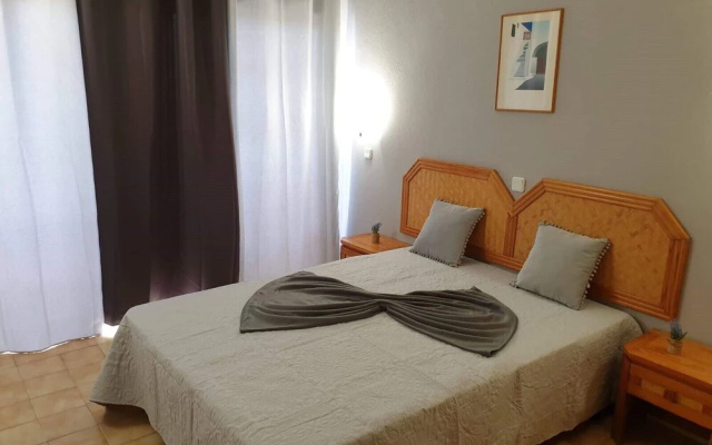 Clube Praia da Rocha II Apartment