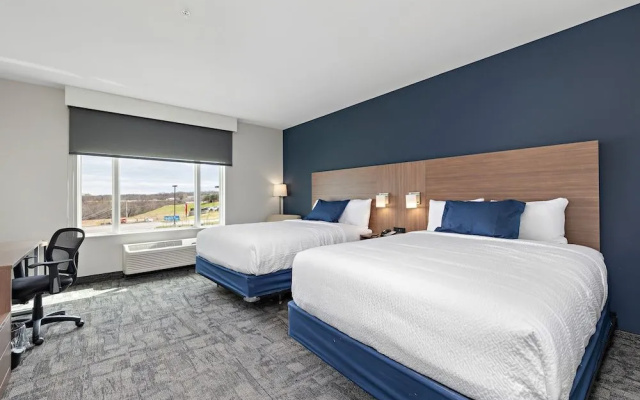 Holiday Inn Express Kansas City North Parkville An IHG Hotel