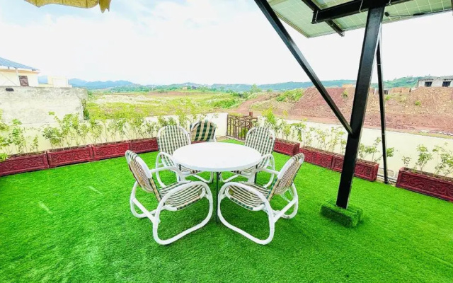 Cheerful 1 Bedroom Spacious Apartment With Rooftop Open View
