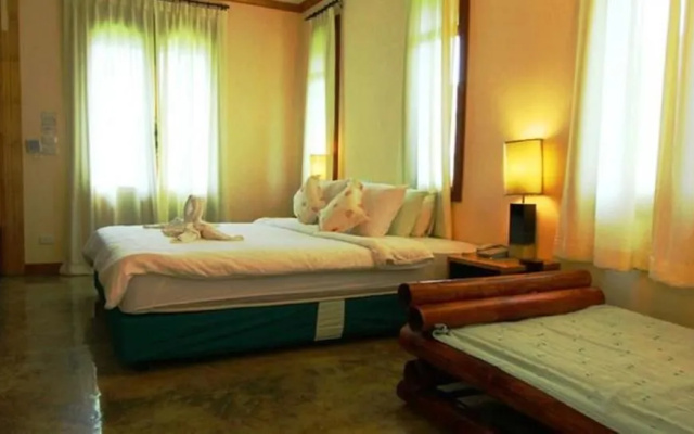 Paicome Hide Away Resort
