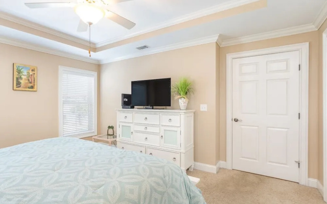 Silver Seas 203 by Tybee Vacation Rentals