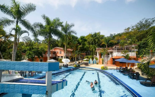 Portón de Occidente by Bernalo Hotels