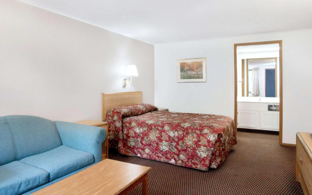 Knights Inn Pittston