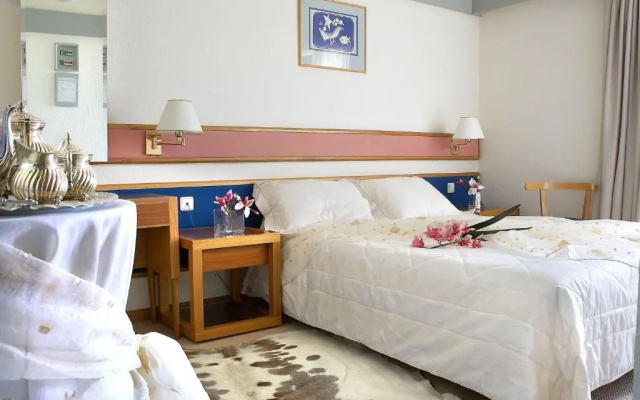 Samaras Hotel