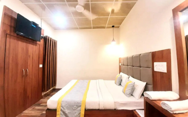 Luxmi Hotel