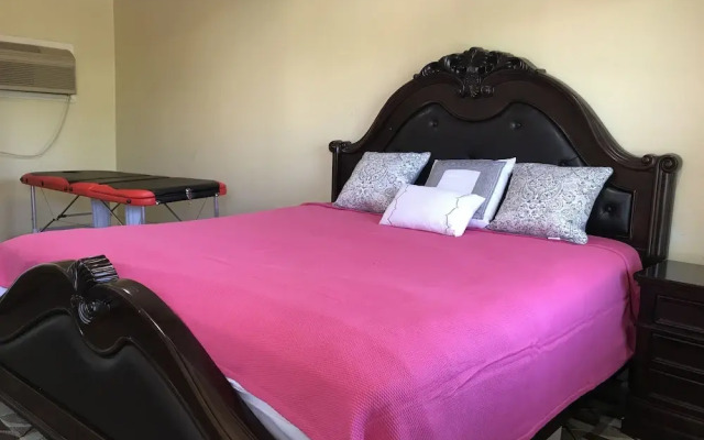 Presidential Inn & Suites