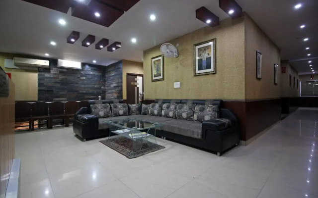 OYO 2206 Hotel Rajawat Manor