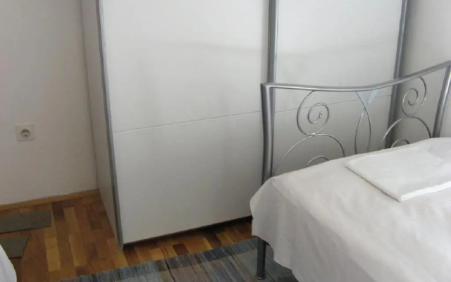 Apartments Mirja - 50m from the sea