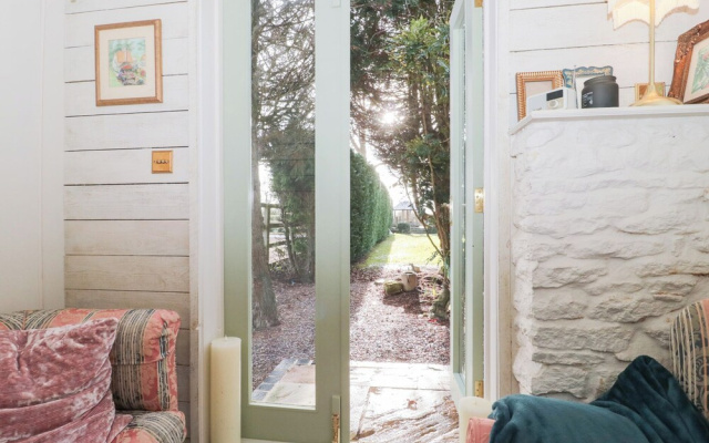 Shades Farm Summerhouse