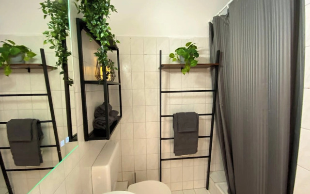 Business & Tourist Apartment mit Balkon