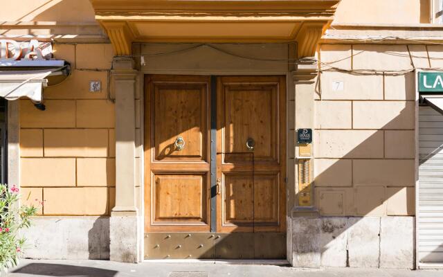 Отель Апарт-Отель Dolce Luxury Rooms Италия, Рим - отзывы, цены и фото номеров - забронировать отель Апарт-Отель Dolce Luxury Rooms онлайн вид на фасад