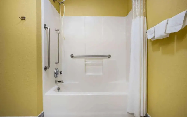 Ramada Limited Crawfordsville