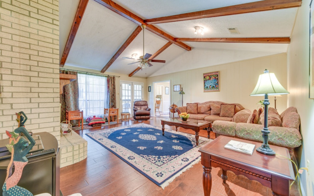 Baton Rouge Retreat w/ Private Patio!