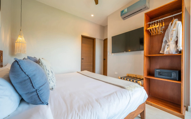 Kippal Bacalar Bedroom Balcony
