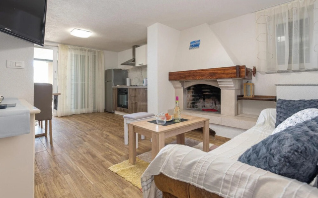 Beautiful Apartment in Petrcane With Wifi and 1 Bedrooms