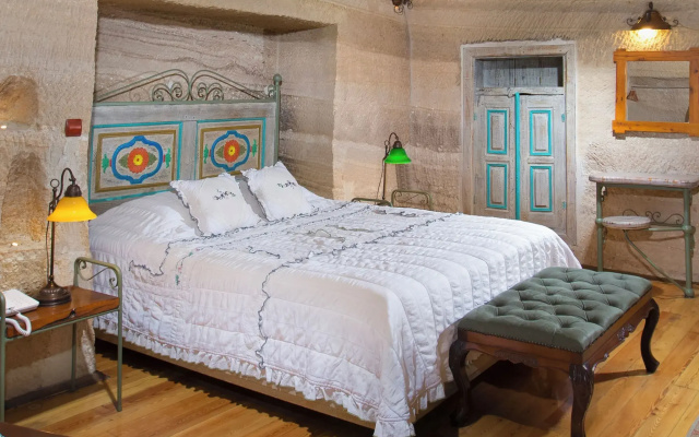 Terra Cave Hotel