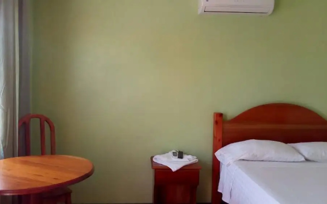 Cabinas El Tropico