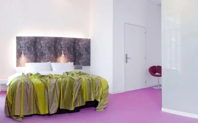 Eburon Hotel - Different Hotels