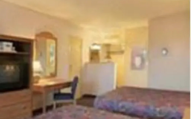 Travelodge Boston/Natick