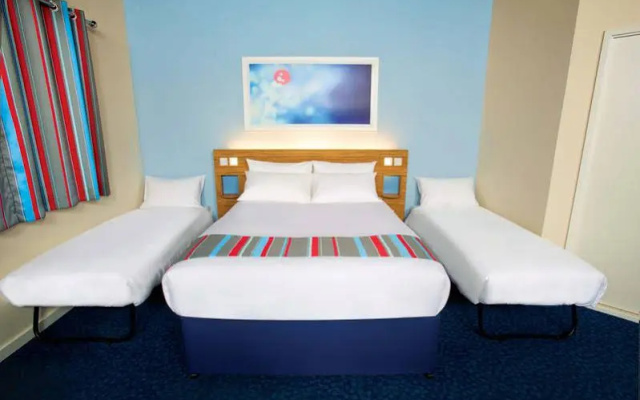 Отель ibis budget Dundee Camperdown
