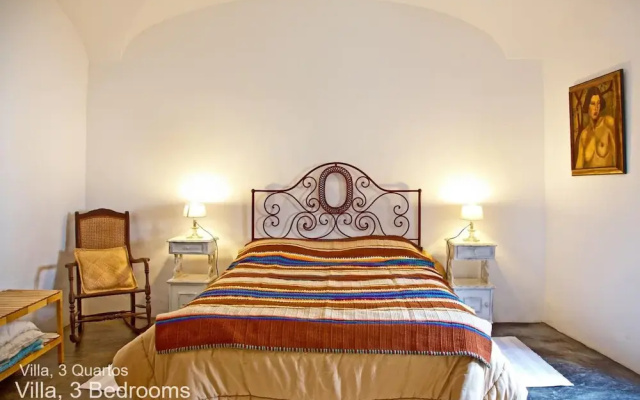 Reguengos Apartments- Casa De Santa Maria