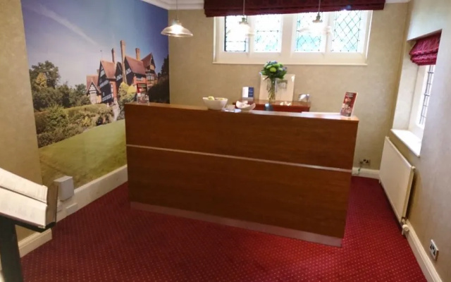 Best Western Plus Grim's Dyke Hotel