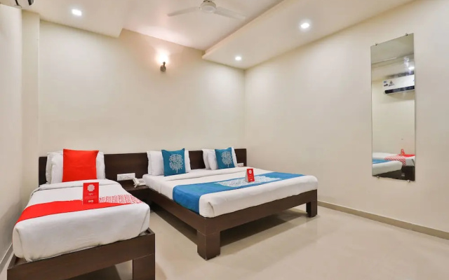 OYO 2466 Laljis Hotel