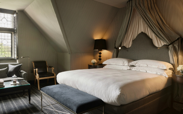 The Milestone Hotel