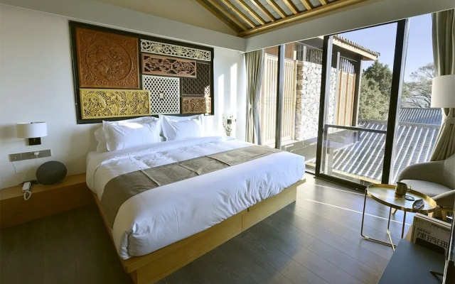 The Rock Hotel