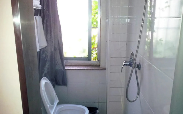 Saifel Business Hotel (Jinan Qilu Hospital Baotu Spring Store)(赛菲尔商务宾馆(济南齐鲁医院趵突泉店))