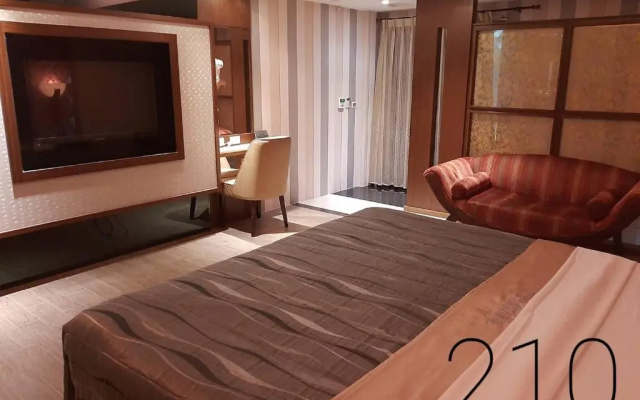 Chateau Motel & Spa - Daliao