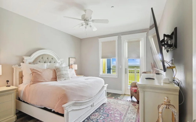 Sunset Sands by Ryson Vacation Rentals