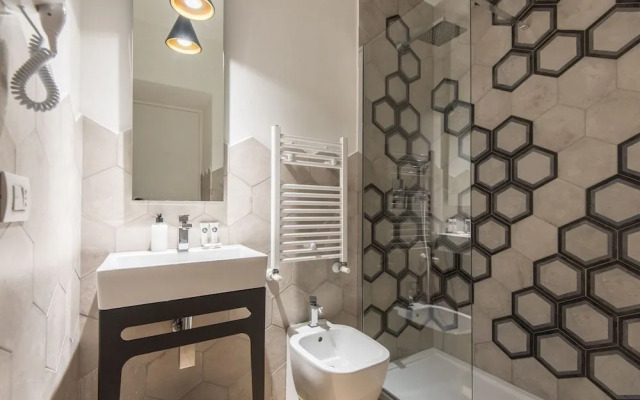 Отель Five Boutique Rooms