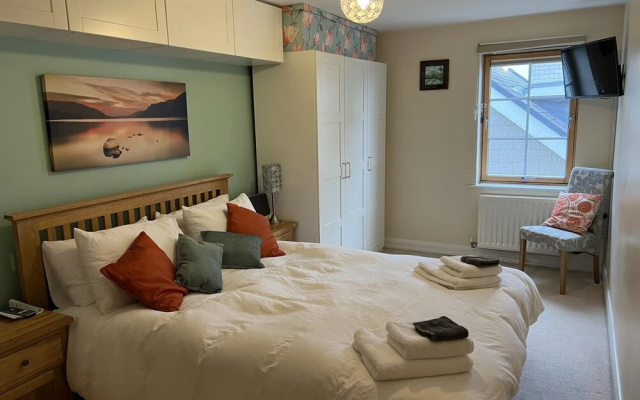 Amazing Marina View Apartment With Balcony Bristol