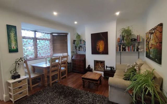 Vc - Cottage In The City