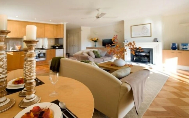 Lakeside Suites 1